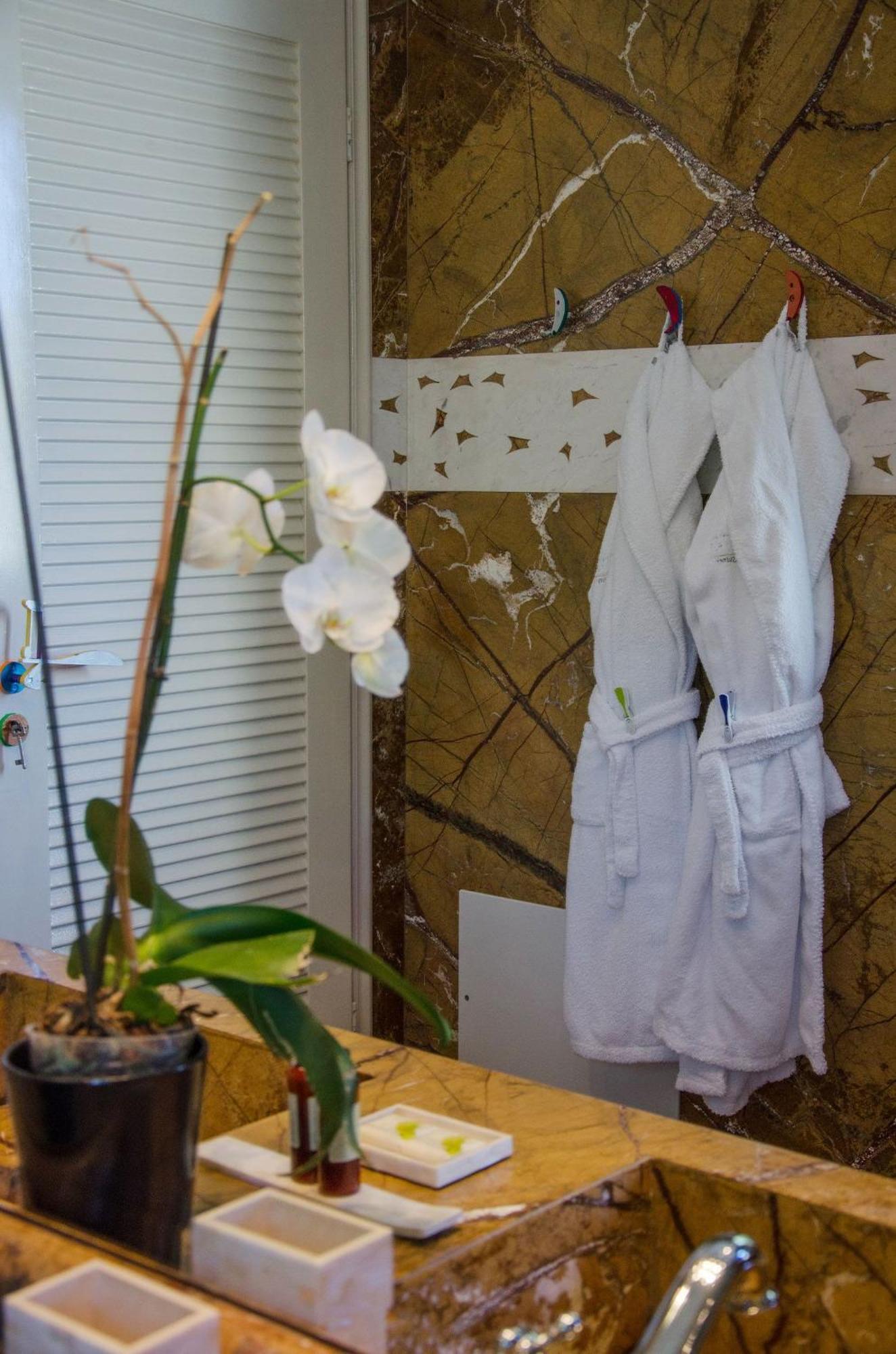 Agalia Luxury Suites Koumpara Værelse billede